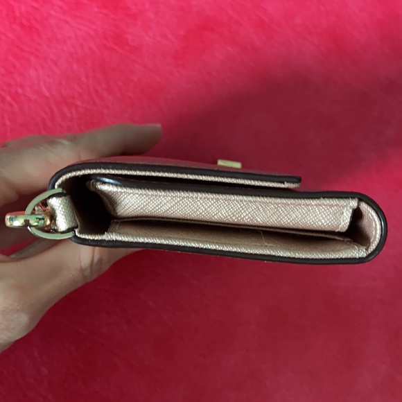 💜Kate Spade Wristlet💜 - Picture 10 of 16